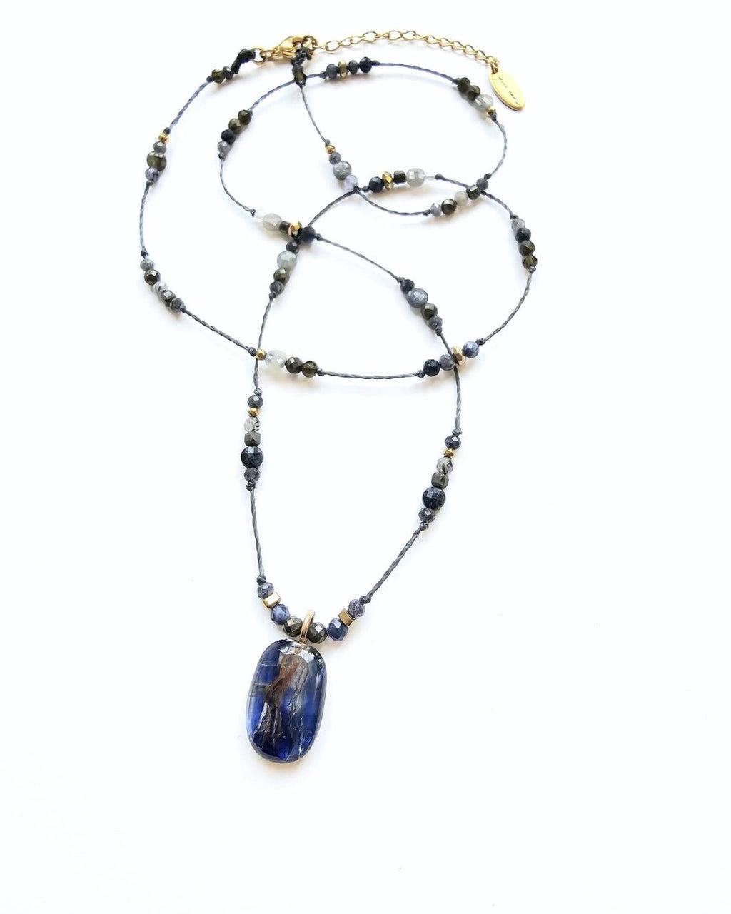 Sautoir Cyanite